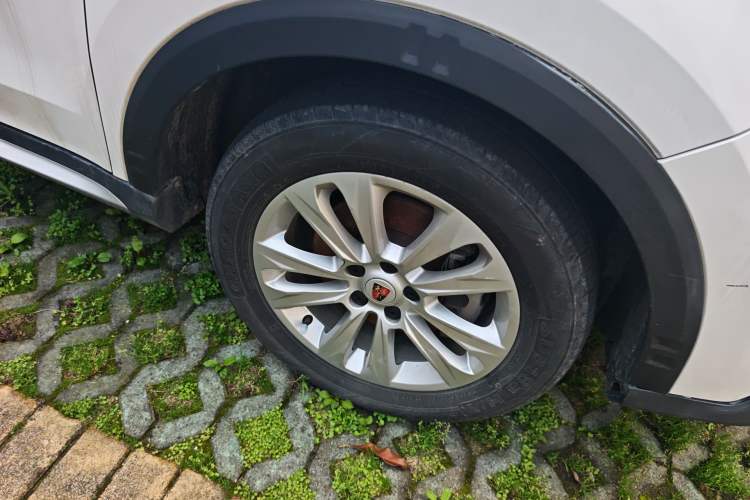 Used Roewe RX5 2018 20T Two-Wheel Drive Automatic Internet Smart Edition
