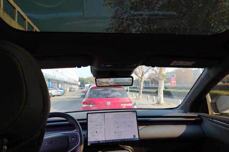 Used XPeng G7 2025 Model—602 Long Range Max Headliner