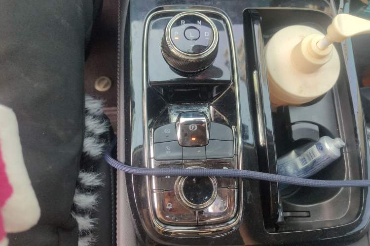 Used Ford Equator Sport 2023 EcoBoost 170 Elite Model Gear Lever