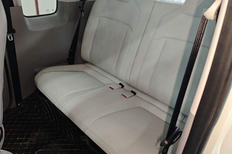 Used Wuling Air ev 2023 - Four Seats - Advanced Edition
