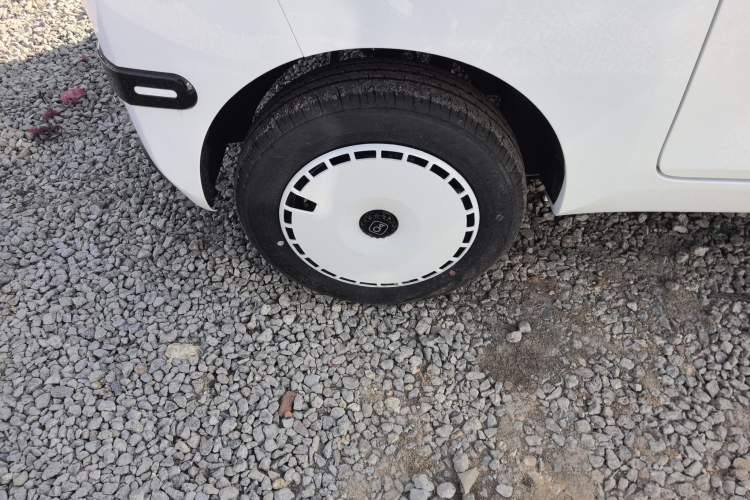 Used Chery QQ Ice Cream 2024 Edition Youth Version 205km Sundae Right Rear Wheel Hub