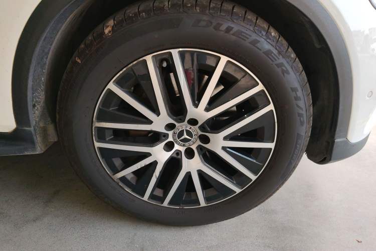 Used Mercedes-Benz GLC Coupe  Right Front Wheel Hub