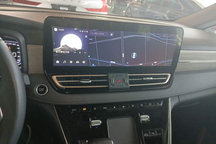 Used Hongqi HQ9 PHEV 2024 2.0T Four-Wheel Drive Business Edition Audio And AC Panel