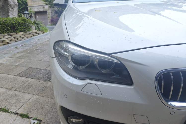 Used BMW 5 Series 2014 525Li Leading Model Right Front Headlight