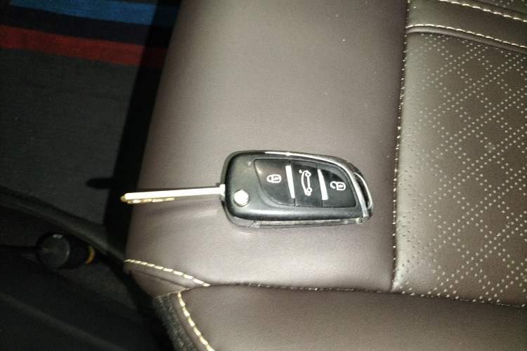 Used CHANGAN Eado DT 2019 1.6L Manual Enjoyment Model China VI Standard Vehicle Key