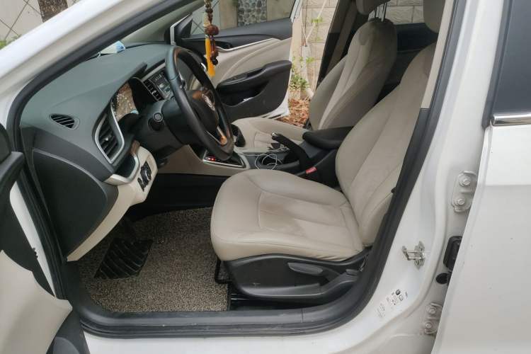 Used Buick GT 2015 15N Automatic Deluxe Edition