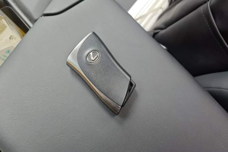 Used Lexus ES 2020 200 Excellence Edition