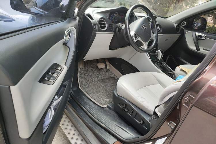 Used Luxgen Great 7 SUV 2014 2.2T Two-Wheel-Drive Smart Version