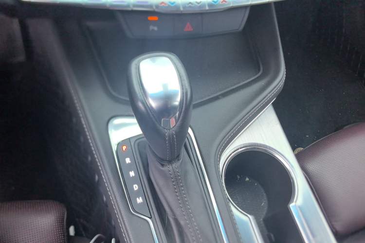 Used Cadillac CT4 2022 28T Prestige Edition Gear Lever