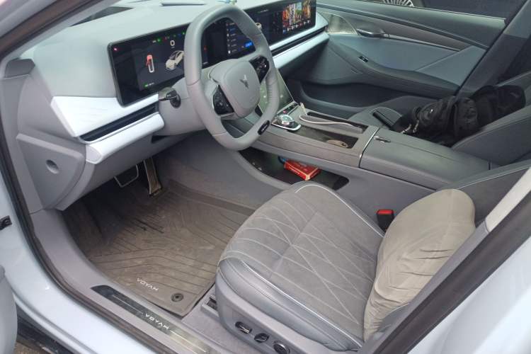 Used VOYAH PASSION 2023 Four-Wheel Drive Flagship Edition