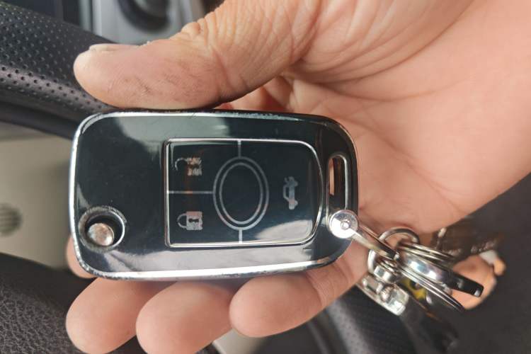 Used Buick Excelle 2015 1.5L Manual Classic Trim Vehicle Key