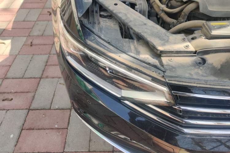 Used Volkswagen Magotan 2020 330TSI DSG Luxury Edition Right Front Headlight