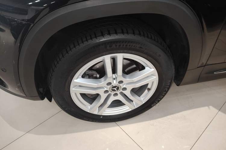 Used Mercedes-Benz GLB 2023 GLB 220 Sport Edition Left Front Wheel Hub