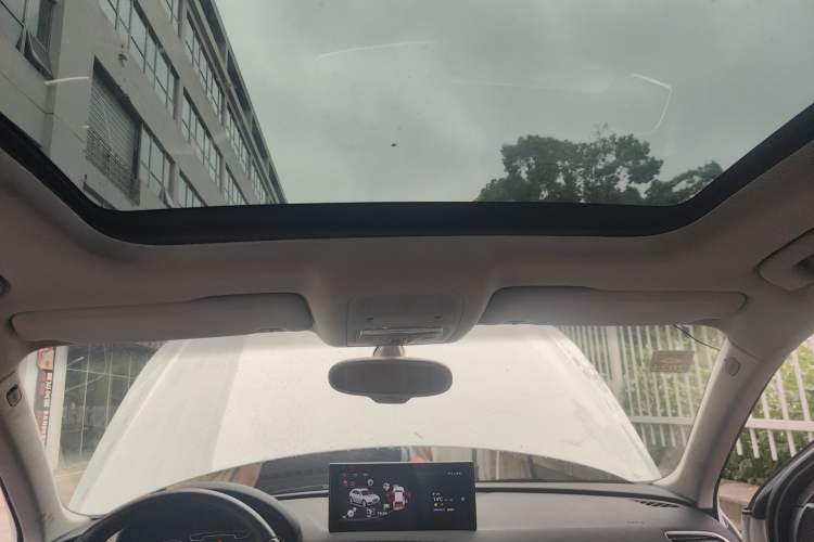 Used Audi Q3 2013 35 TFSI Comfort Model Headliner