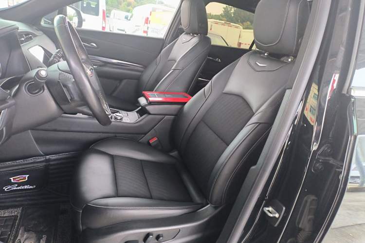 Used Cadillac XT4 2018 28T Two-Wheel Drive Tech Version