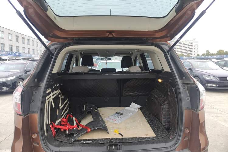 Used Ford Kuga 2017 EcoBoost 180 Two-Wheel-Drive Elite Trim Trunk