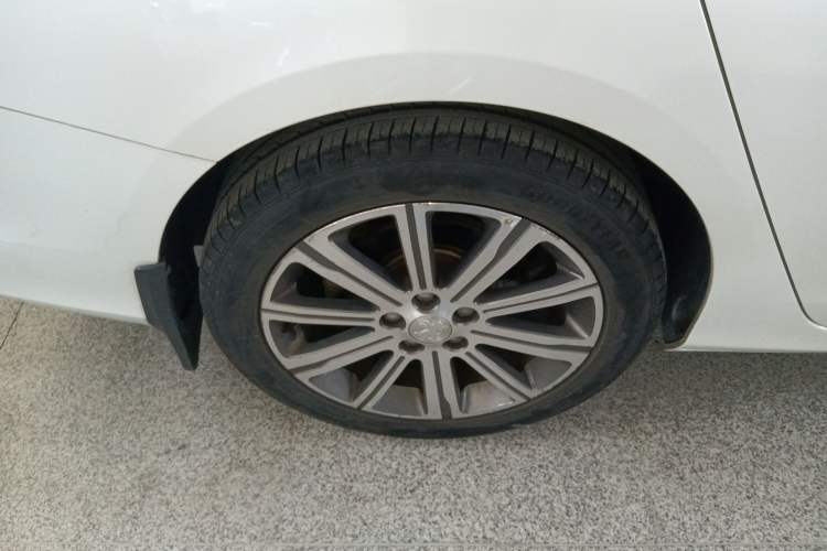 Used Peugeot 408 2014 1.8L Automatic Luxury Edition Right Rear Wheel Hub