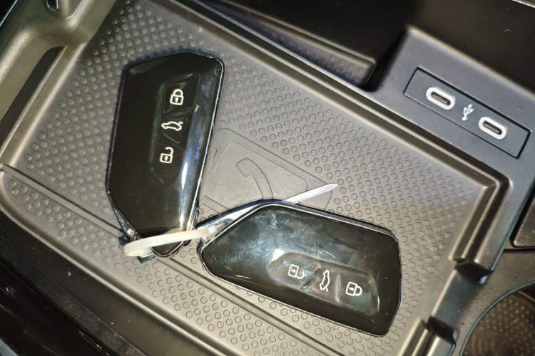 Used Volkswagen ID.6 X 2022 Smart Enjoyment Long-Range Edition Vehicle Key