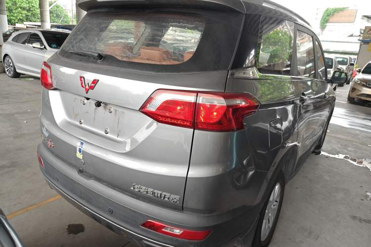 Used Wuling Hongguang S3 2018 1.5L Manual Luxury Model China V Standard