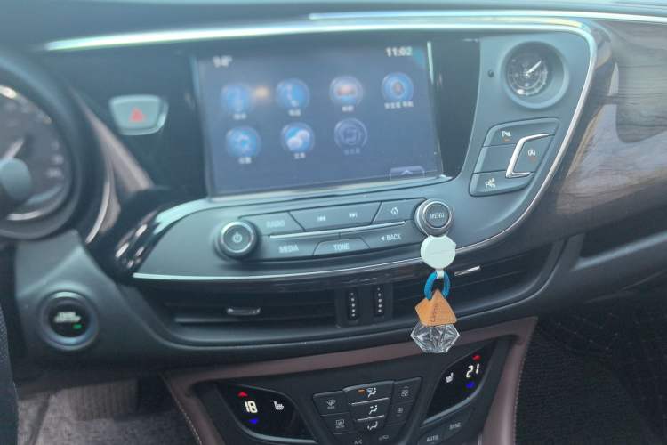 Used Buick Envision 2017 20T Two-Wheel Drive Luxury Model
