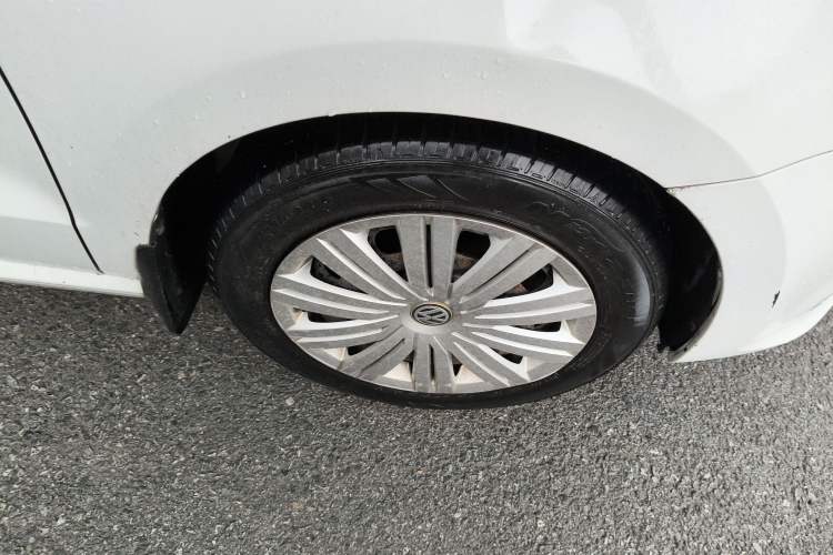 Used Volkswagen Polo 2016 1.6L Automatic Comfort Model
