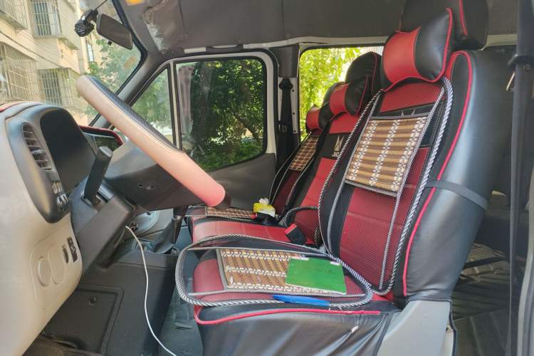 Used JMC Transit 2017 2.8T Commercial Version Short Wheelbase Mid-Roof 6/7/8-Seater JX493