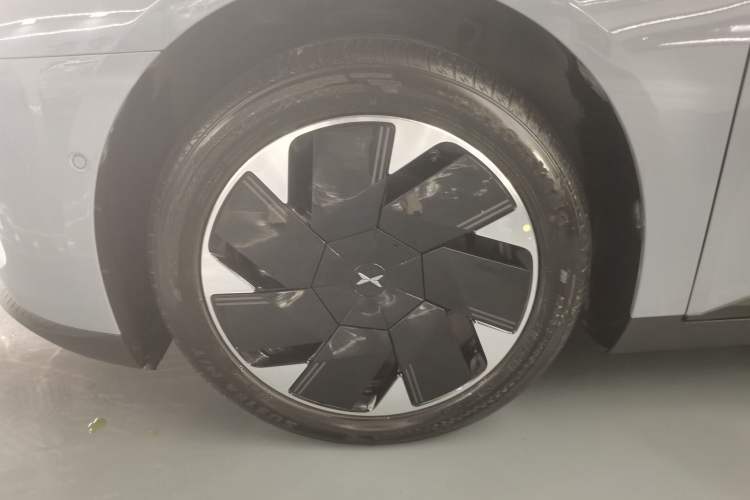 Used XPeng MONA M03 2025 600 with Ultra-Long Range Max Left Front Wheel Hub