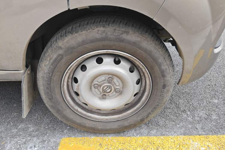 Used Jinbei Hiace X30 2021 1.5L Wealthy Van China VI Standard SWC15M
