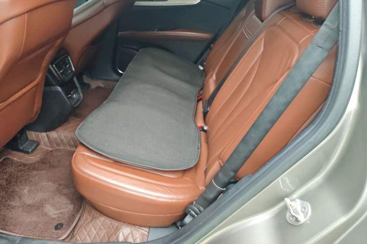 Used Lincoln MKX 2015 2.0T Four-Wheel Drive Luxury Edition Left Rear Seat