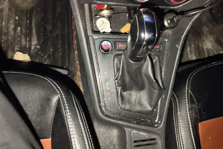 Used Volkswagen Lavida 2017 1.6L Automatic Comfort Edition
