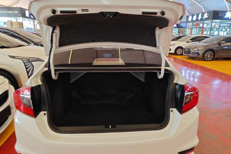 Used Honda Greiz 2016 1.5L CVT Classic Edition Trunk