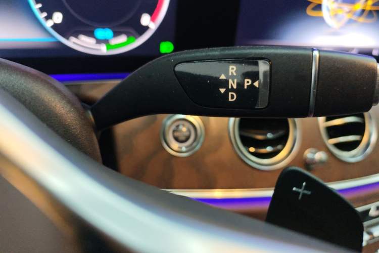 Used Mercedes-Benz E-Class 2019 E 260 L
