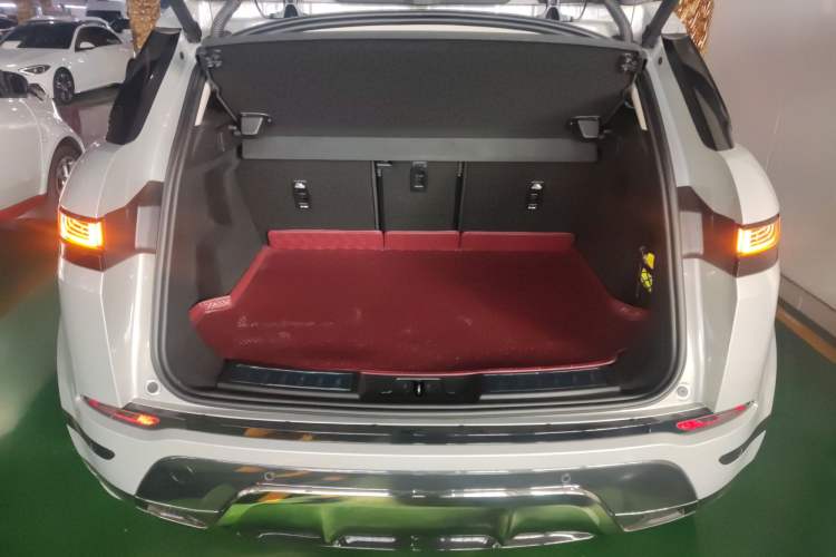 Used Land Rover Range Rover Evoque 2023 Aurora L 249 PS Luxury Edition
