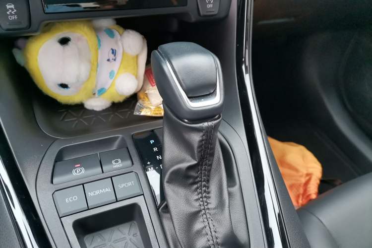 Used Toyota Wildlander 2024 2.0L CVT Two-Wheel Drive Urban Edition Gear Lever