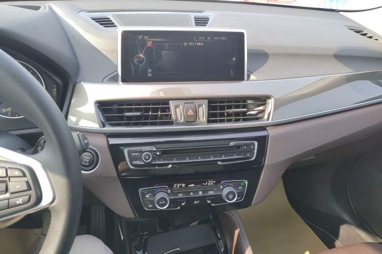 Used BMW X1 2016 xDrive20Li Luxury Model