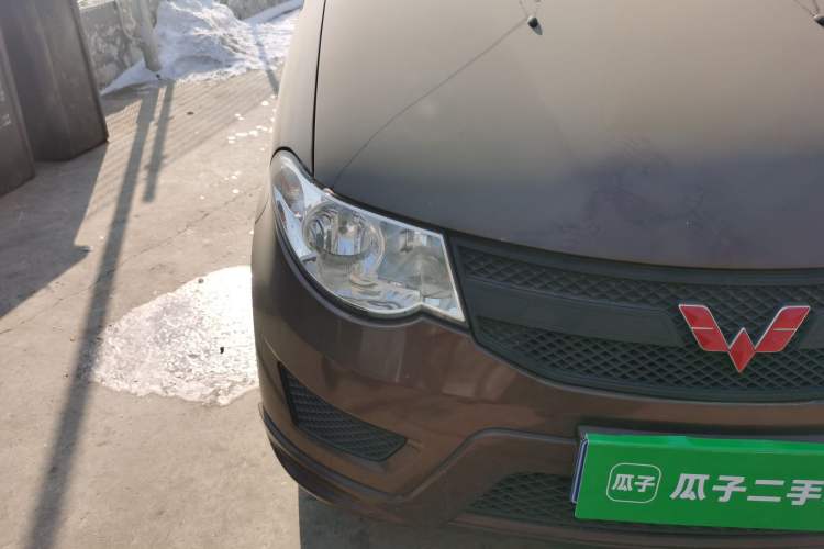 Used Wuling Hongguang 2020 1.2L S Base Model China VI LSI Right Front Headlight