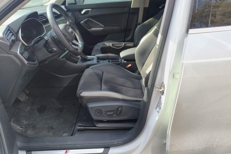 Used Audi Q3 2022 35 TFSI Fashion Dynamic Model
