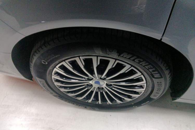 Used Denza D9 2022 DM-i 970 Four-Wheel Drive Flagship Model
