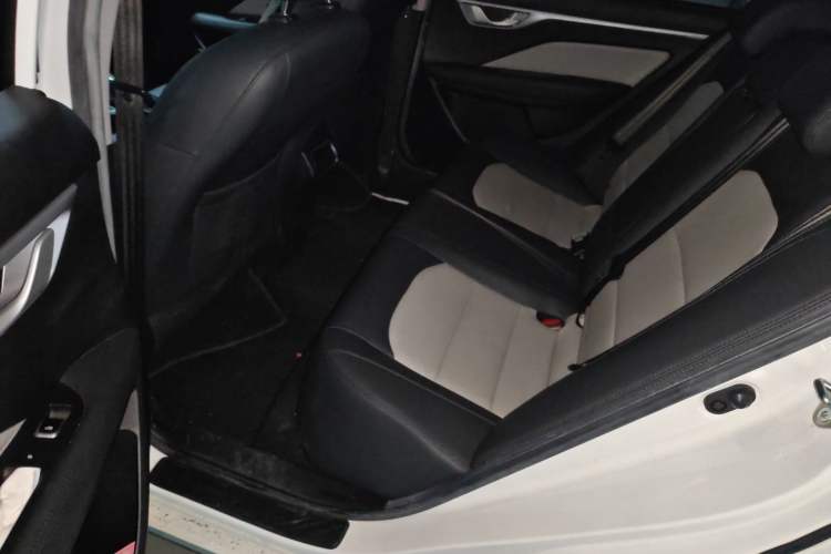 Used Geely Auto Vision 2020 Revised Version 1.5L CVT Asian Games Edition Left Rear Seat