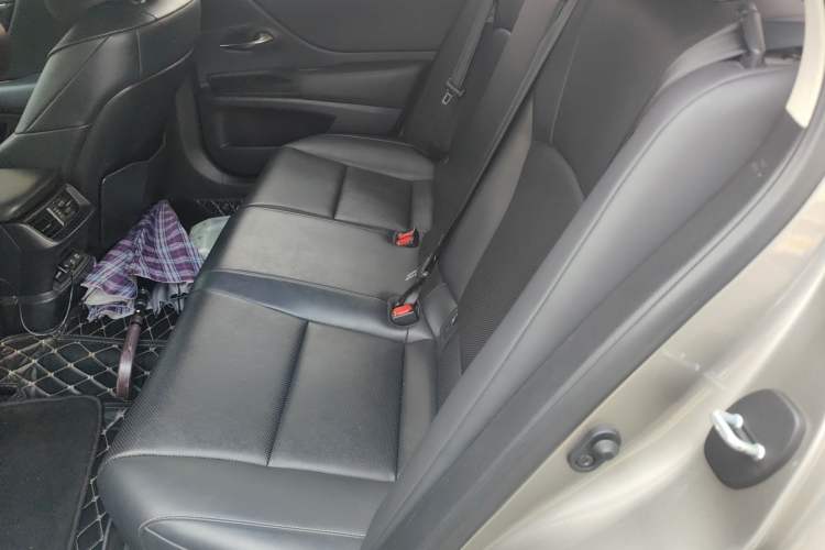 Used Lexus ES 2020 200 Excellence Edition
