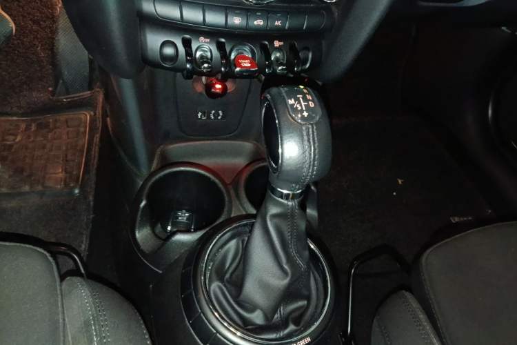 Used MINI 2016 1.5T COOPER Gear Lever
