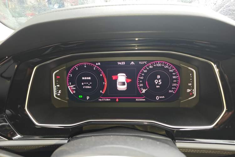 Used Volkswagen Sagitar 2021 280TSI DSG Luxury Smart Connectivity Edition Instrument Cluster