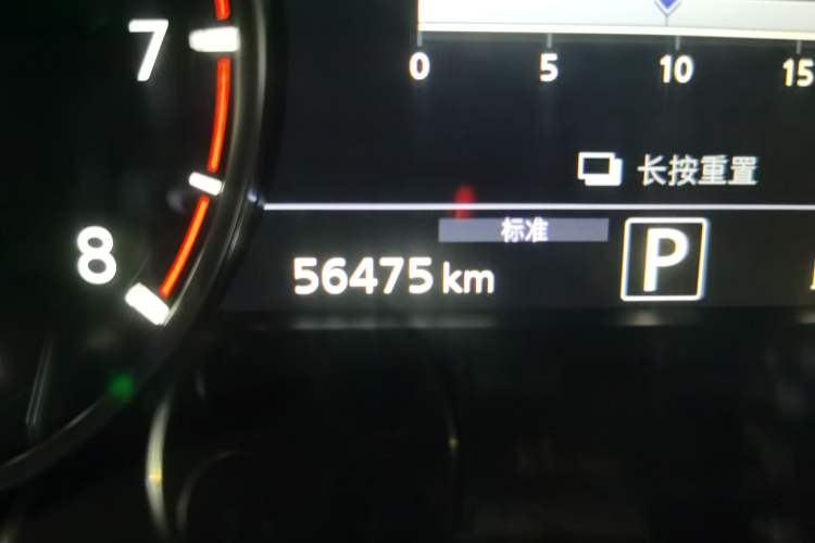 Used Infiniti QX50 2018 2.0T Two-Wheel Drive Fashion Edition Odometer Close Up