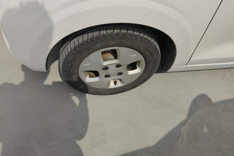 Used Roewe Clever 2021 302 km New Four-Seater Super-Efficient Version
