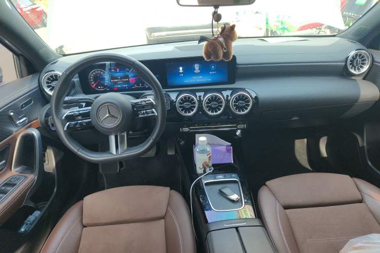 Used Mercedes-Benz A-Class 2024 Updated A 200 L Fashion Version
