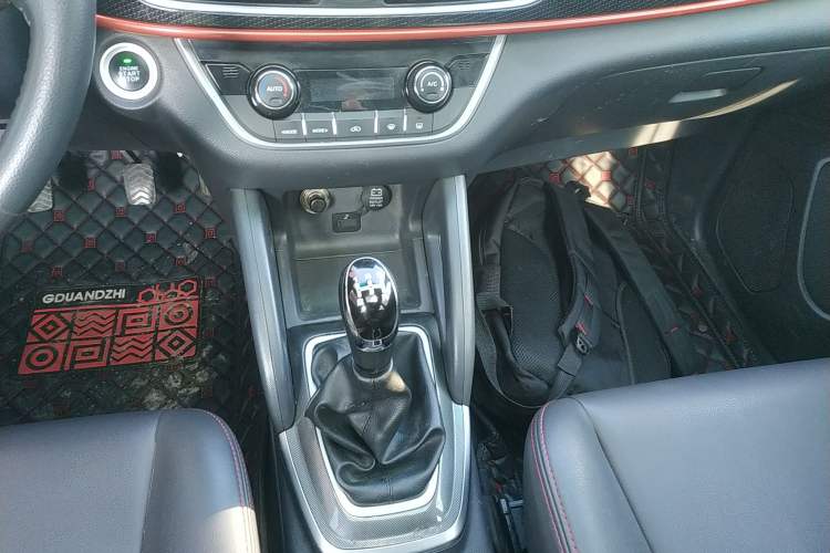 Used Foton Jiatu im8 2017 1.5L ZhiZun Model
