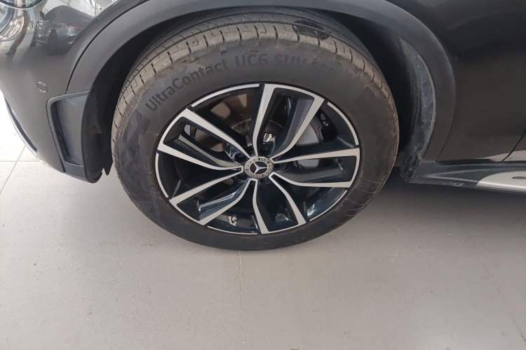 Used Mercedes-Benz GLC 2021 GLC 260 L 4MATIC Luxury Model Exterior 4