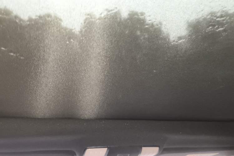 Used Mercedes-Benz E-Class 2014 Revised E 260 L Sport Luxury Edition Headliner