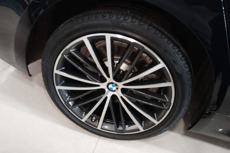 Used BMW 5 Series 2022 Restyled 530Li Leading Edition M Sport Package
