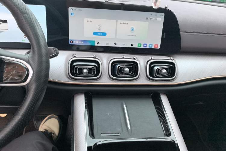 Used Chery Tiggo 9 C-DM 2025 1.5T 106KM Ultra-Comfort Version 7 Seats Lithium Iron Phosphate
